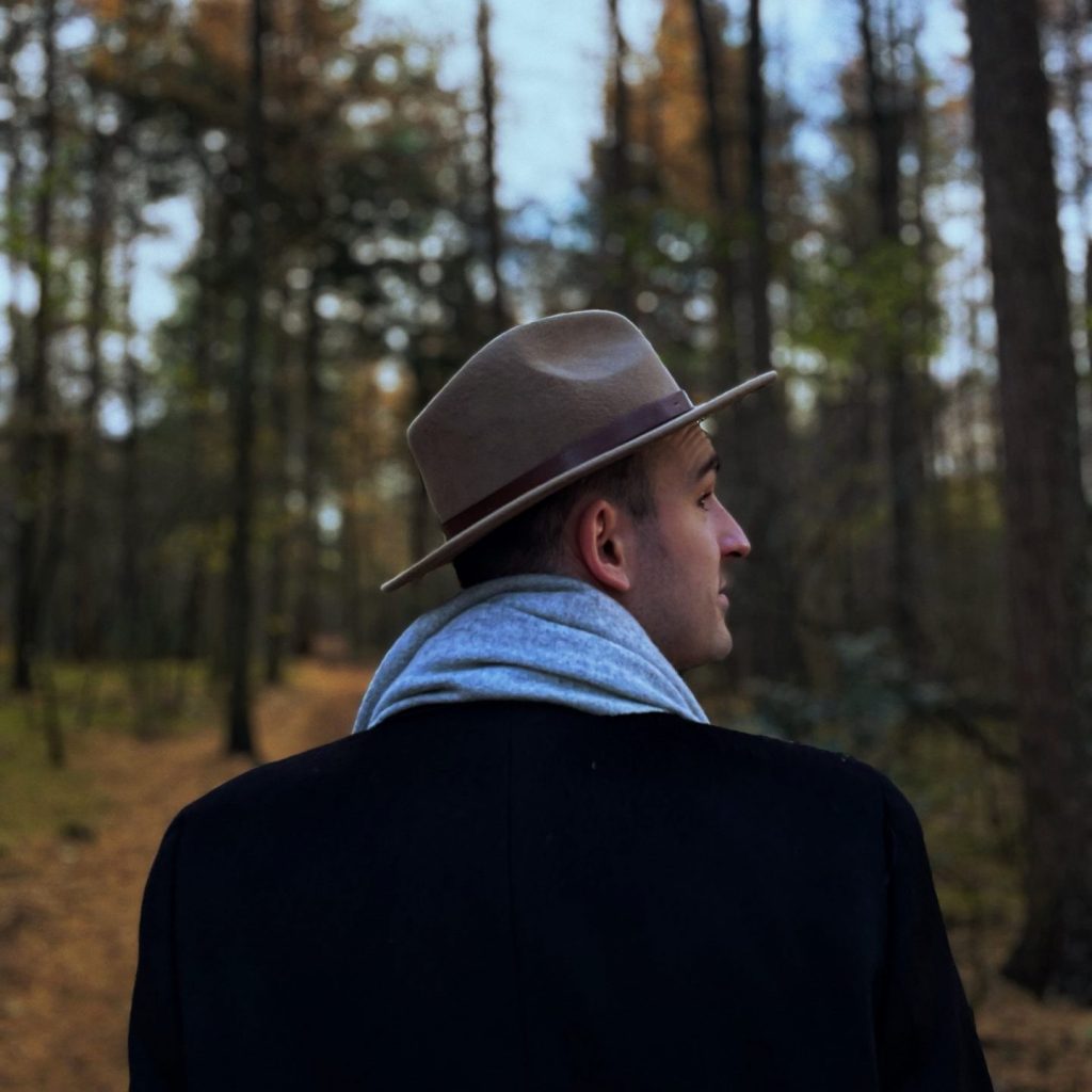 Simon Kunz in Herfst
